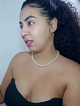 Snapshot of A_maddy chatting on November 2025 02:38:01 AM A maddy online show from November 2025 02:38:01 AM