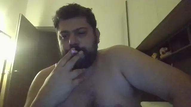 giuseppelovisi85 online show from October 2025 05:54:02 PM