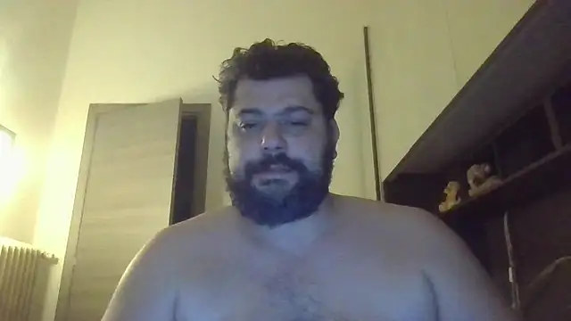 giuseppelovisi85 online show from October 2025 07:44:01 PM