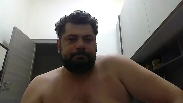 giuseppelovisi85 online show from September 2025 09:32:01 PM
