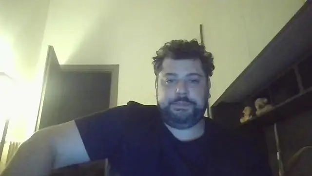 giuseppelovisi85 online show from October 2025 07:59:01 PM