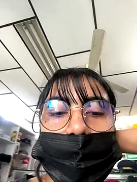 Kyra  Rose online show from November 2025 05:24:01 PM