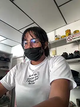 Kyra  Rose online show from December 2025 06:57:01 PM