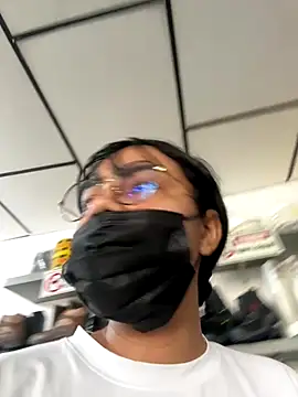 Kyra  Rose online show from November 2025 05:35:01 PM