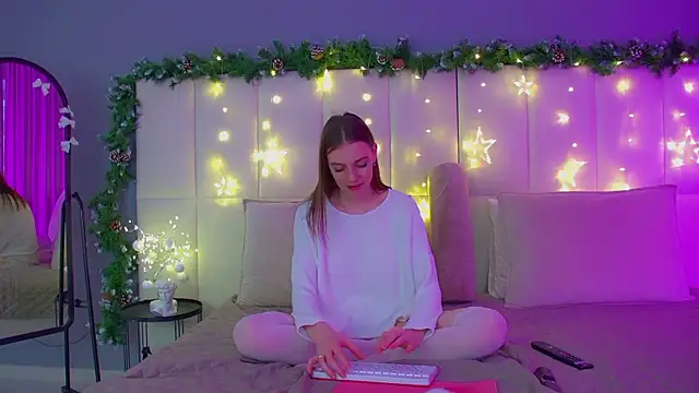 VeronicaVances online show from December 2025 06:26:02 AM