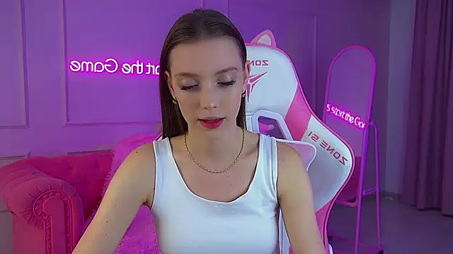 VeronicaVances online show from November 2025 06:08:02 PM