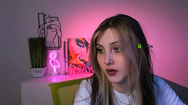 luna tin online show from November 2025 07:03:02 PM