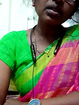 Snapshot of hotmahitha chatting on June 2026 07:19:01 PM hotmahitha online show from June 2026 07:19:01 PM