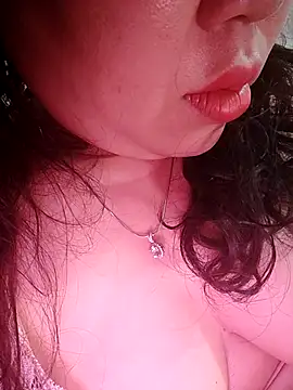 Julyy08 online show from March 2026 03:24:01 AM