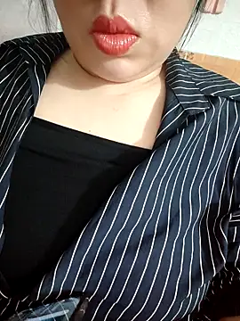 Julyy08 online show from September 2025 10:32:01 AM