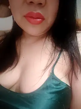 Snapshot of Julyy08 chatting on October 2025 09:18:02 AM Julyy08 online show from October 2025 09:18:02 AM