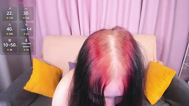 Snapshot of Alis_Platt chatting on October 2025 01:04:01 AM Alis Platt online show from October 2025 01:04:01 AM