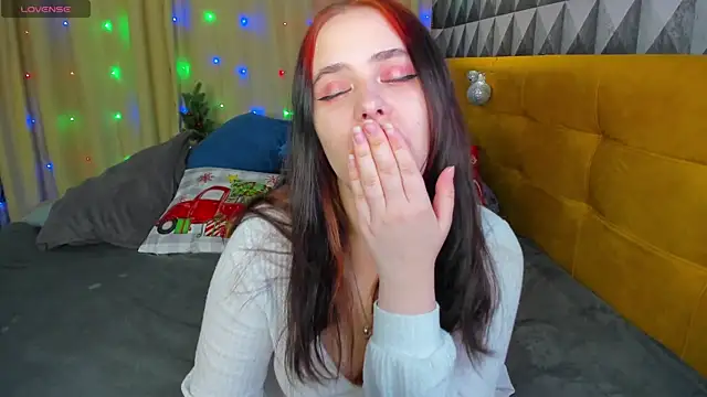 Snapshot of Alis_Platt chatting on December 2025 01:10:01 AM Alis Platt online show from December 2025 01:10:01 AM