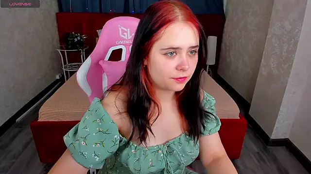 Snapshot of Alis_Platt chatting on October 2025 01:11:01 AM Alis Platt online show from October 2025 01:11:01 AM