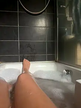 Victoriasteel online show from November 2025 10:27:02 AM