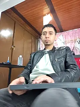 abnerdam01 online show from October 2025 01:55:02 PM