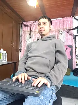 abnerdam01 online show from October 2025 08:19:02 PM