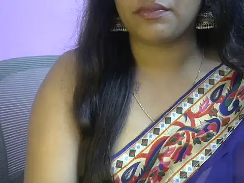 Queenxxx98 online show from March 2026 07:36:02 PM