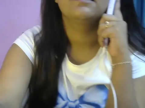 Snapshot of Queenxxx98 chatting on October 2025 07:22:01 PM Queenxxx98 online show from October 2025 07:22:01 PM