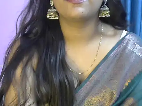 Queenxxx98 online show from October 2025 07:57:02 PM