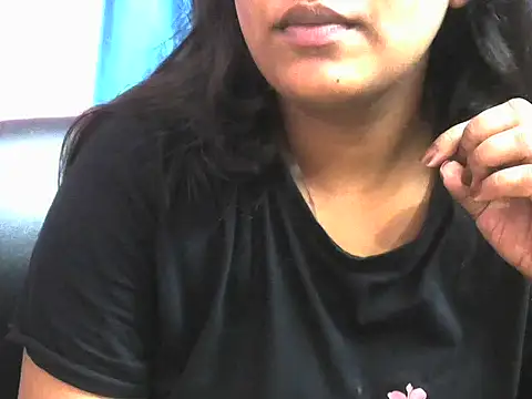 Snapshot of Queenxxx98 chatting on October 2025 08:09:02 PM Queenxxx98 online show from October 2025 08:09:02 PM