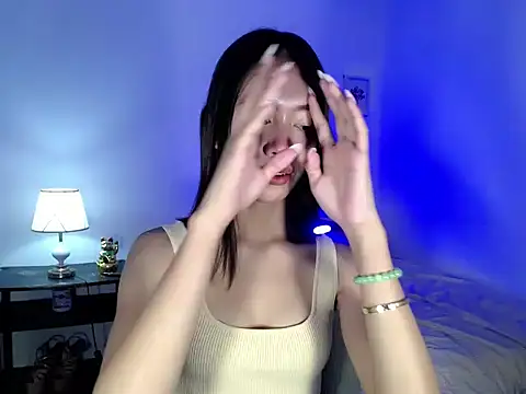 lovely kiannaHugecock online show from February 2026 04:50:01 PM