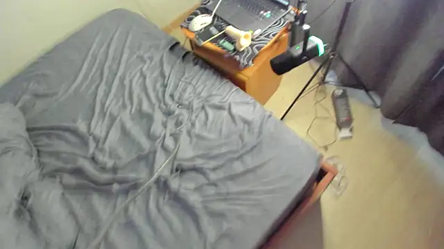 Kelly Gerzikaa online show from March 2026 12:16:01 PM