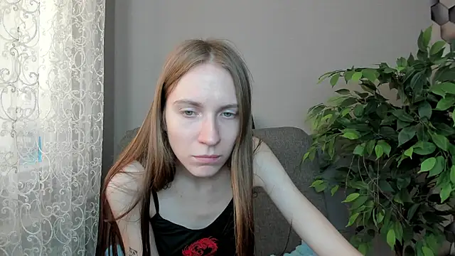 Kelly Gerzikaa online show from September 2025 02:26:01 AM