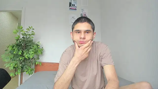 Kelly Gerzikaa online show from May 2026 11:40:01 AM
