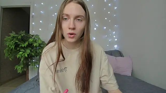 Kelly Gerzikaa online show from December 2025 03:41:02 AM