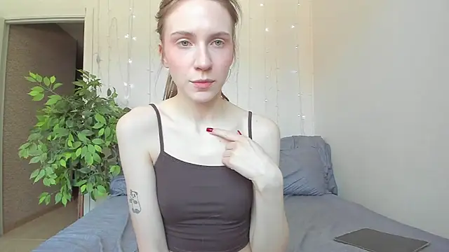 Kelly Gerzikaa online show from February 2026 04:44:02 AM