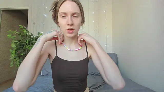 Kelly Gerzikaa online show from February 2026 07:21:02 AM