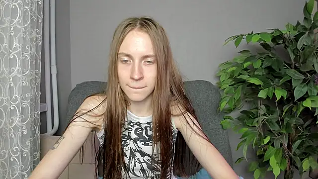 Kelly Gerzikaa online show from September 2025 03:06:02 AM