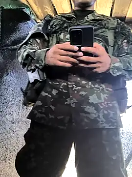 lamejorpene online show from February 2026 05:15:02 PM