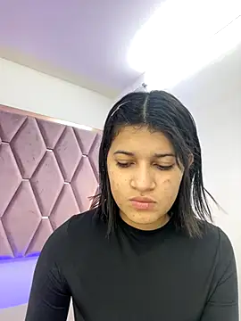 Snapshot of MaskedGirl_ chatting on September 2025 11:50:02 AM MaskedGirl online show from September 2025 11:50:02 AM