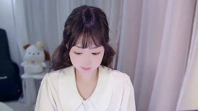 Snapshot of YUANYUAN-A chatting on November 2025 09:57:01 AM YUANYUAN-A online show from November 2025 09:57:01 AM