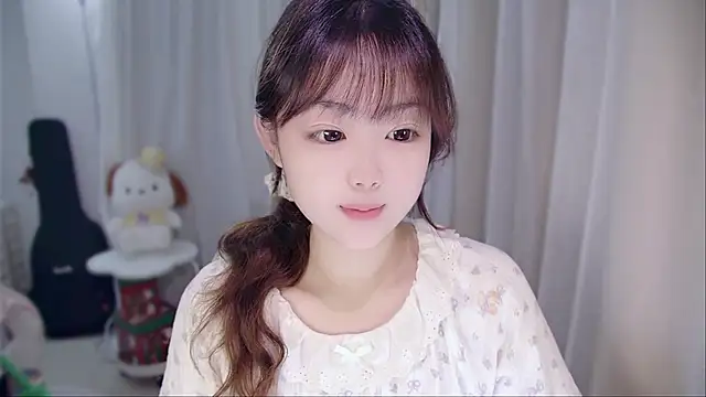 YUANYUAN-A online show from April 2026 12:11:01 PM