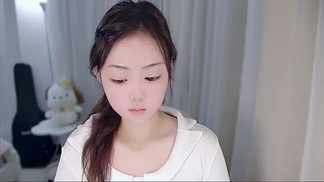 YUANYUAN-A online show from December 2025 11:31:01 AM