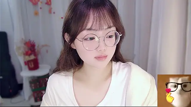 YUANYUAN-A online show from February 2026 01:33:01 PM