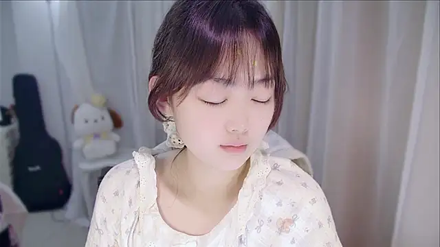 YUANYUAN-A online show from April 2026 12:28:02 PM