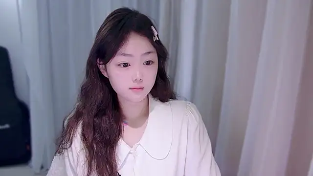 YUANYUAN-A online show from November 2025 01:09:02 AM