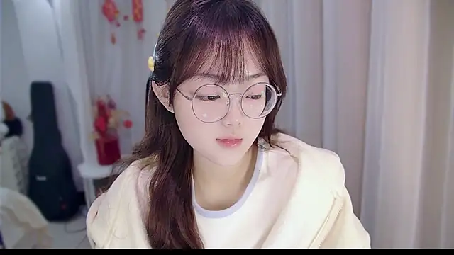 YUANYUAN-A online show from February 2026 12:07:01 PM