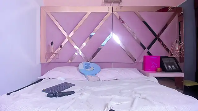 Sophia moo  online show from April 2026 04:38:02 AM