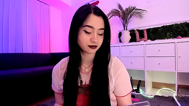 Mary Lori online show from May 2026 06:42:01 AM