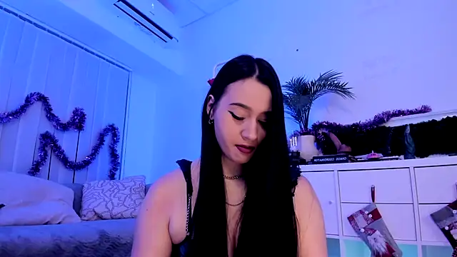 Mary Lori online show from December 2025 07:11:01 AM