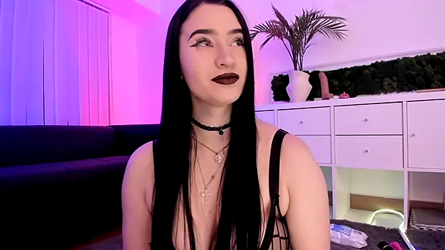 Mary Lori online show from May 2026 06:43:01 AM