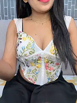 Riya-6969 online show from June 2026 06:35:02 AM