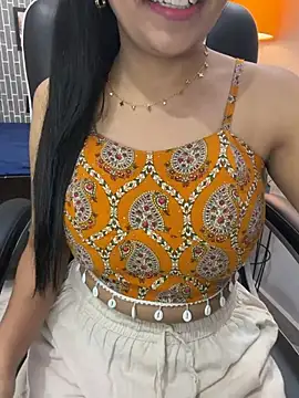 Riya-6969 online show from May 2026 06:07:02 PM