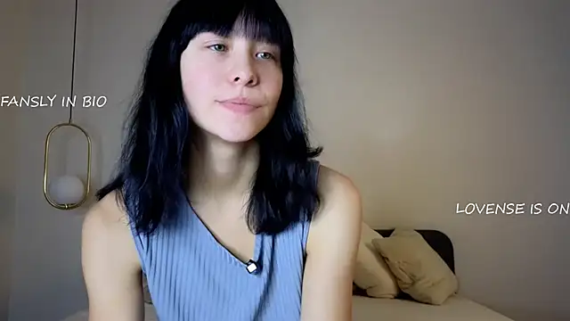 Snapshot of BritniBers chatting on November 2025 11:37:01 AM BritniBers online show from November 2025 11:37:01 AM