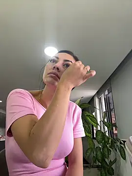 Isabellaa Palacios online show from May 2026 03:15:02 PM